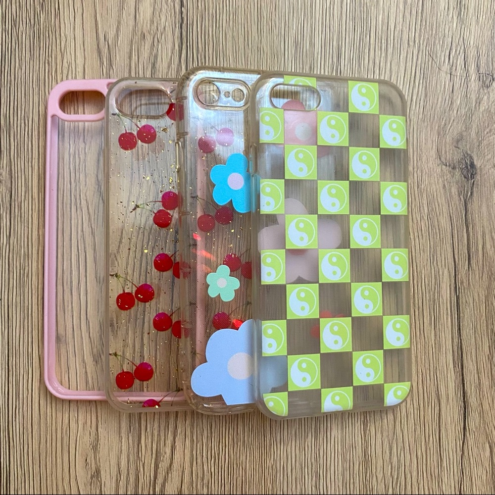 Set of 4 IPhone 8 cases